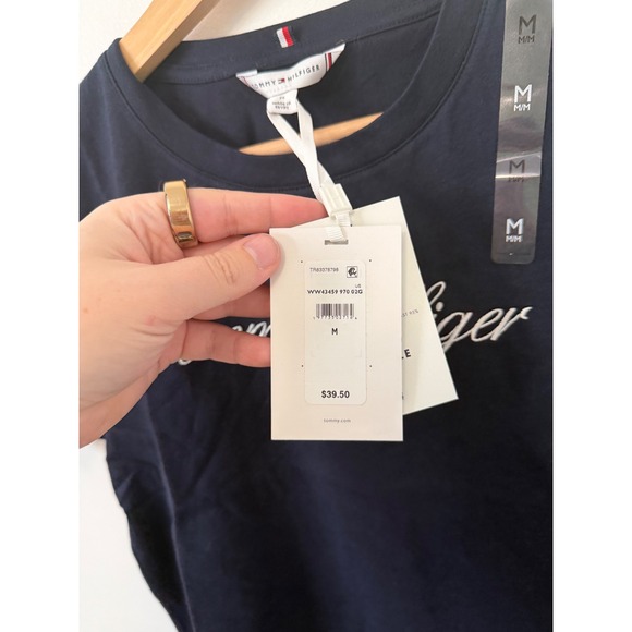 Tommy Hilfiger Women's Embroidered Signature Crewneck Shirt – Size Medium - Picture 4 of 6